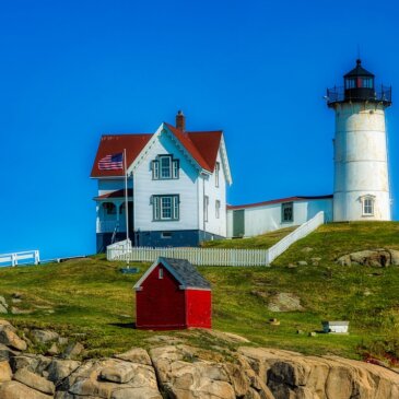 Magával ragadó kilátás: Cape Neddickben, Maine államban található Cliff House az egyedülálló amerikai szállodák listájának élén.